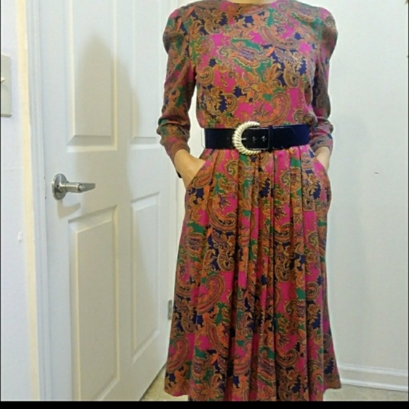 Vintage Dresses & Skirts - Vintage Jessica Howard pink paisley belt dress